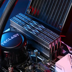 台电16G/3200马甲条