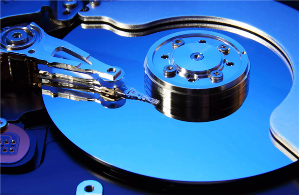 SSD价格腰斩下:机械硬盘价格暴跌87%?没落已无可避免